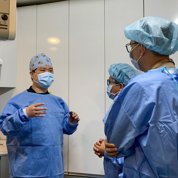 해외 의료진 렌즈삽입술 연수 성료, 세계가 배우는 아이리움